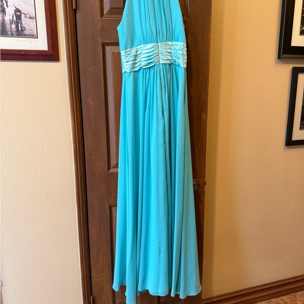 Elegant Blue Evening Gown